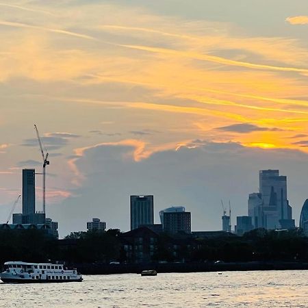 Riverside Premium Double Room Garden View E14 London Bagian luar foto