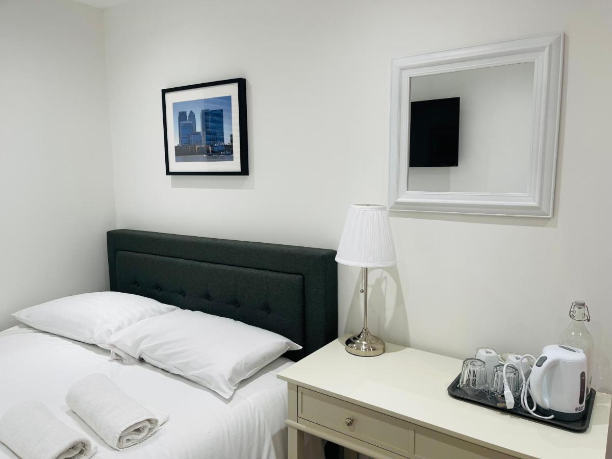 Riverside Premium Double Room Garden View E14 London Bagian luar foto