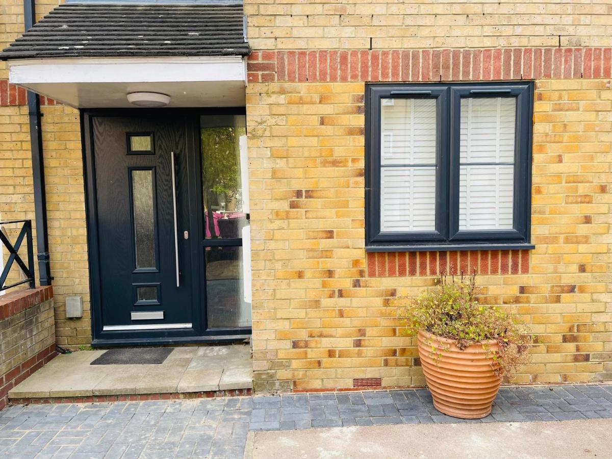 Riverside Premium Double Room Garden View E14 London Bagian luar foto